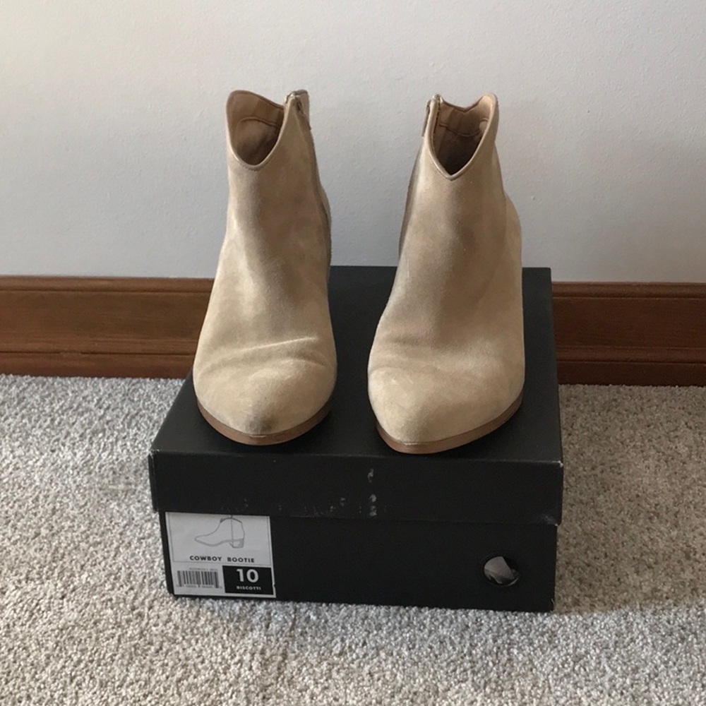 Banana Republic Cowboy Bootie Beige Ankle Boots